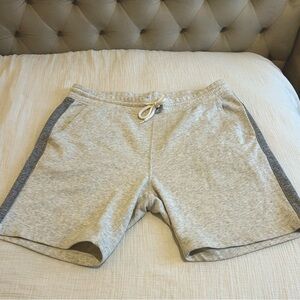 Old Navy Light Gray Men's Athletic Shorts